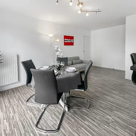 Appartement Balcon Prive, Parking Gratuit, Orly 5 Kms