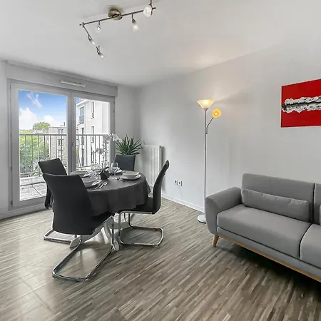 Balcon Prive, Parking Gratuit, Orly 5 Kms Appartement *